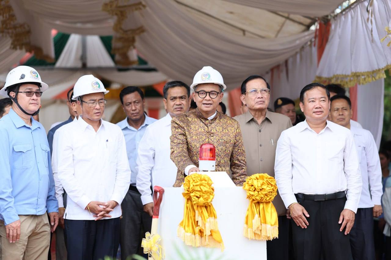 ពិធីបញ្ចុះបឋមសិលាសាងសង់សាលពហុបំណងតេជោសែន នៅសាកលវិទ្យាល័យជាតិជាស៊ីម កំចាយមារ ខេត្តព្រៃវែង
